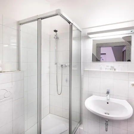 Firzlaff's 3* Neumünster